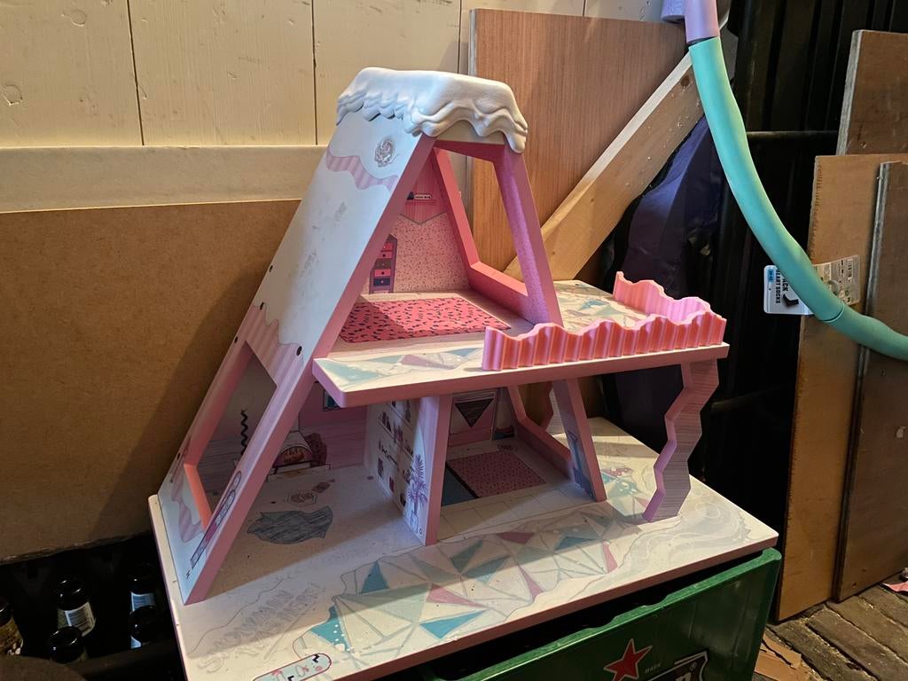 LOL winterhuis, Kinderen en Baby's, Speelgoed | Buiten | Speelhuisjes, Ophalen, Zo goed als nieuw, Hout