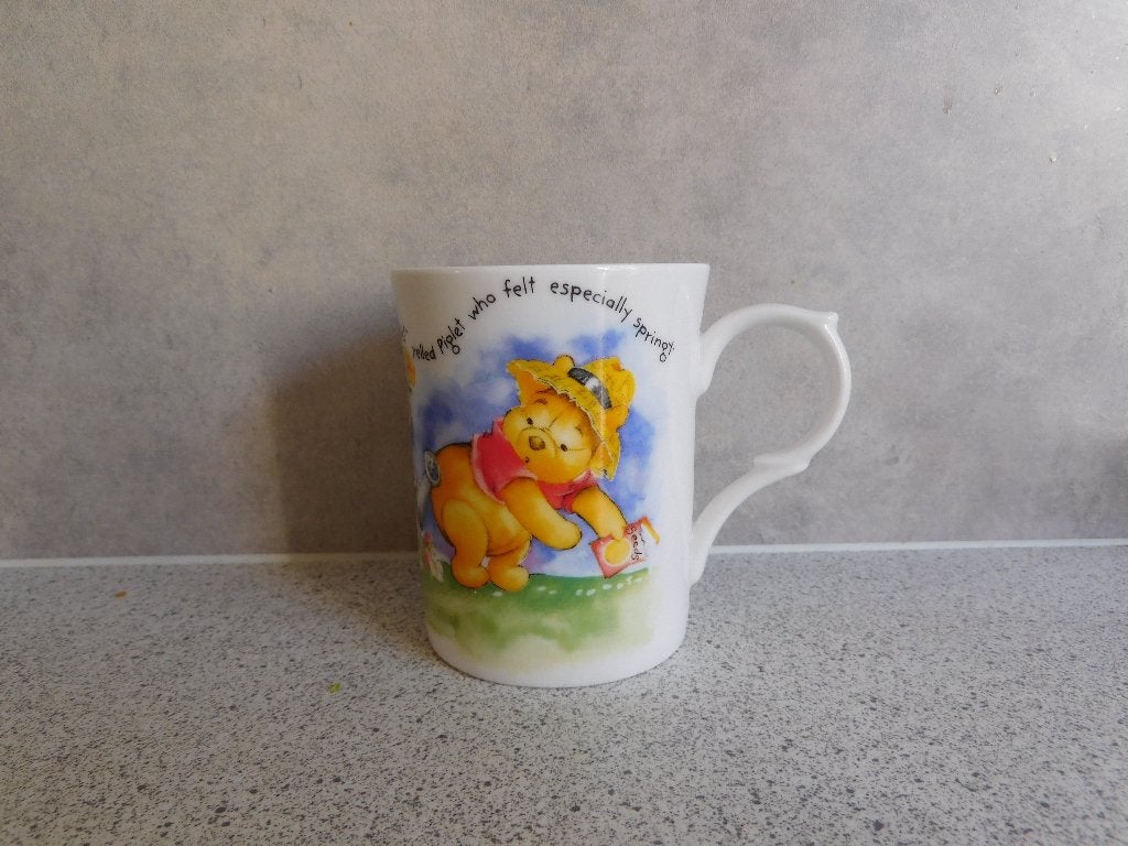 Mok Fine Bone China Play Away Pooh Surprise Kingsbury, Overige merken, Ophalen of Verzenden, Zo goed als nieuw, Overige stijlen