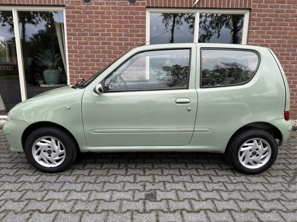Fiat 600 1.1 Anniversary Ed. STUURBEKRACHTIGING / ELEK.RAMEN, Auto's, Stof, 4 stoelen, Handgeschakeld, Elektrische ramen