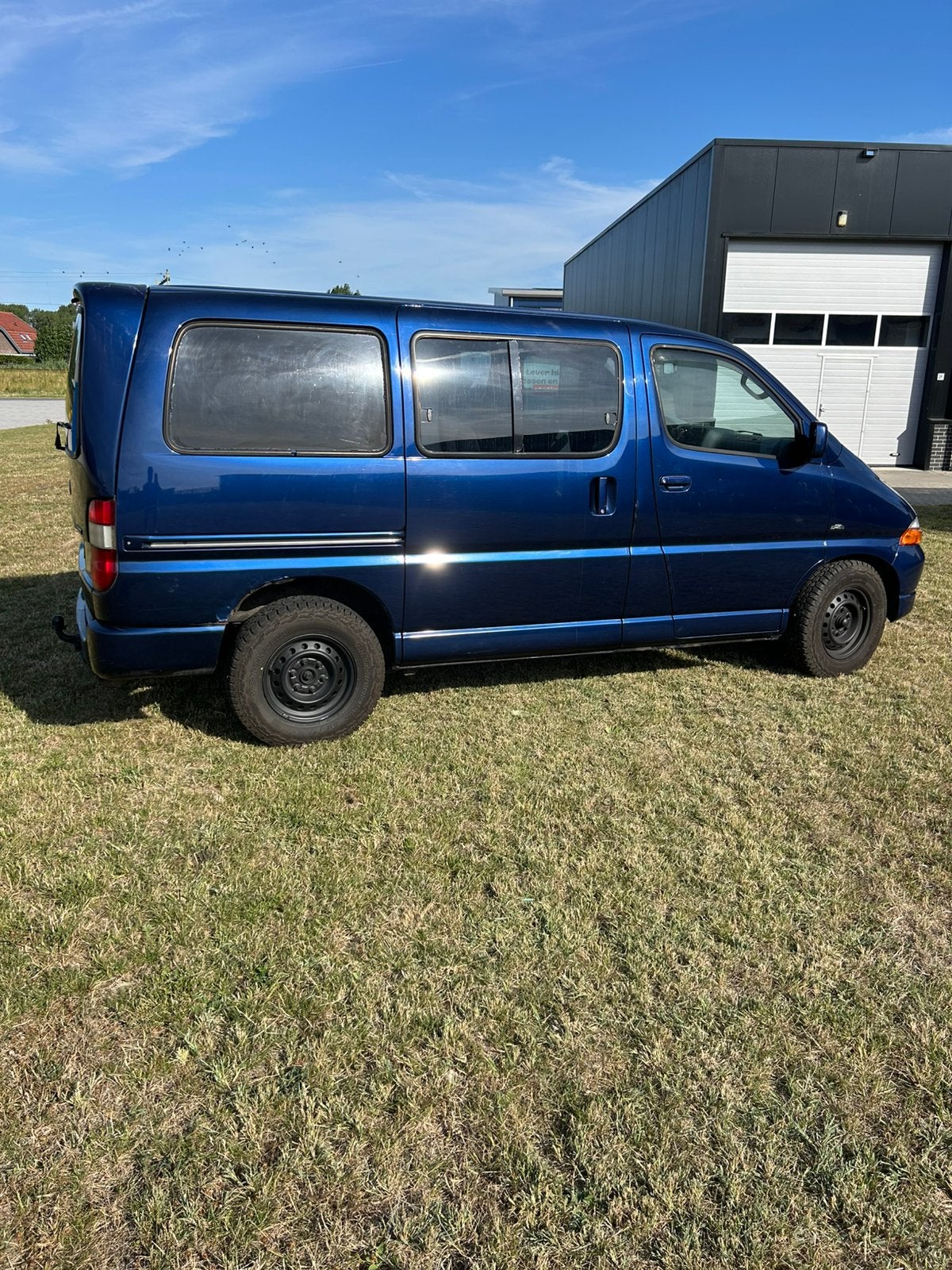 Toyota Hi-ace 2.5d4d youngtimer DC Executive 2003 marge auto, Auto's, 2000 kg, Blauw, Grijs, Particulier
