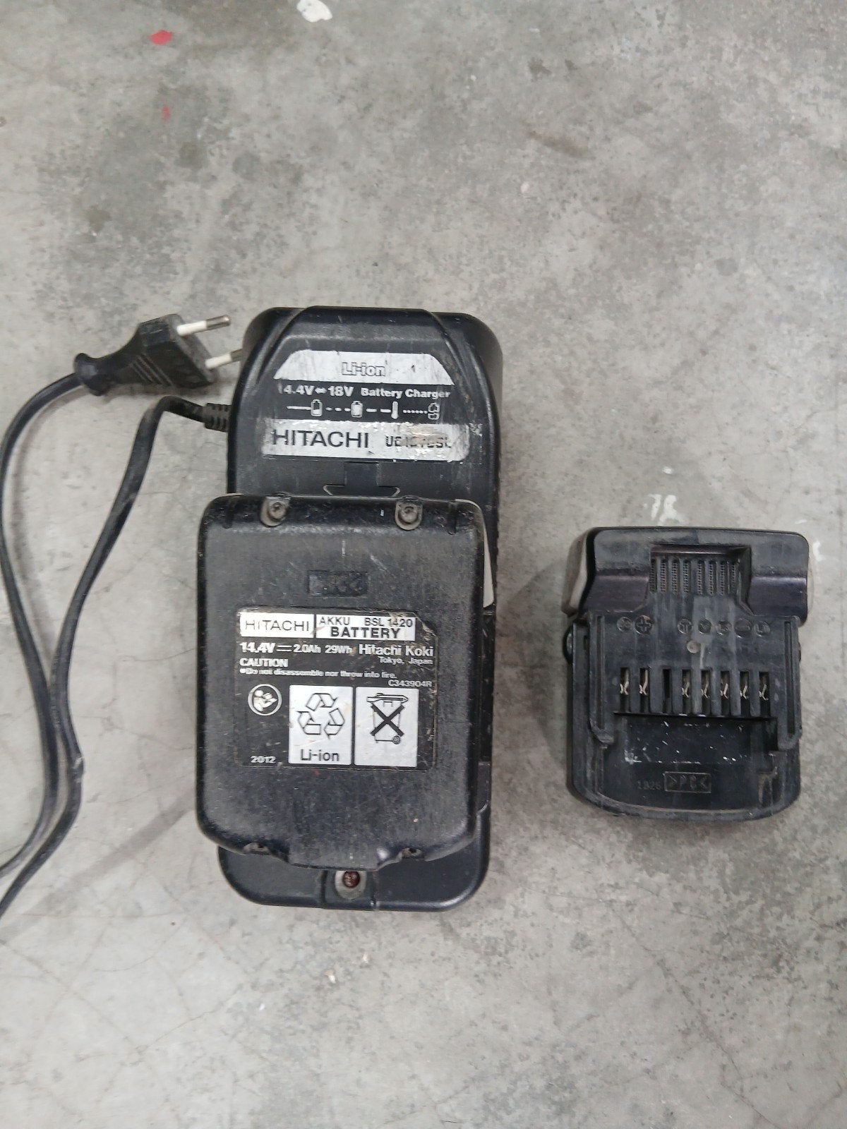 Hitachi Li-ion Acculader UC18YFSL met accu BSL1420, Ophalen, Gebruikt