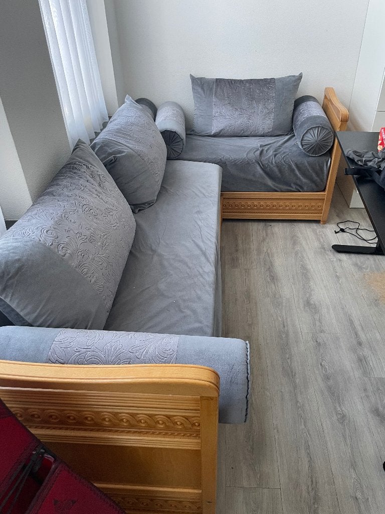 Complete Marokkaanse sedari-set – 2 sedari + tafel +, Huis en Inrichting, Banken | Complete zithoeken, Ophalen, Zo goed als nieuw