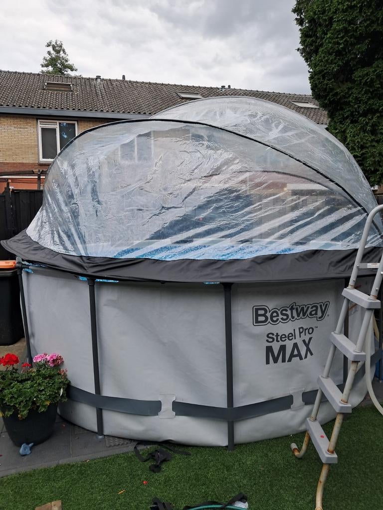 Groot rond Bestway Steel Pro MAX zwembad met overkapping, Tuin en Terras, Zwembaden, 120 cm of meer, Gebruikt, Rond, 300 cm of meer