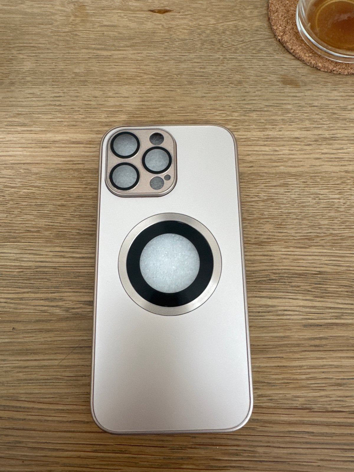 Goudkleurig iPhone 16 Pro Max hoesje met MagSafe, IPhone 16 Pro Max, MagSafe, Goud, Nieuw