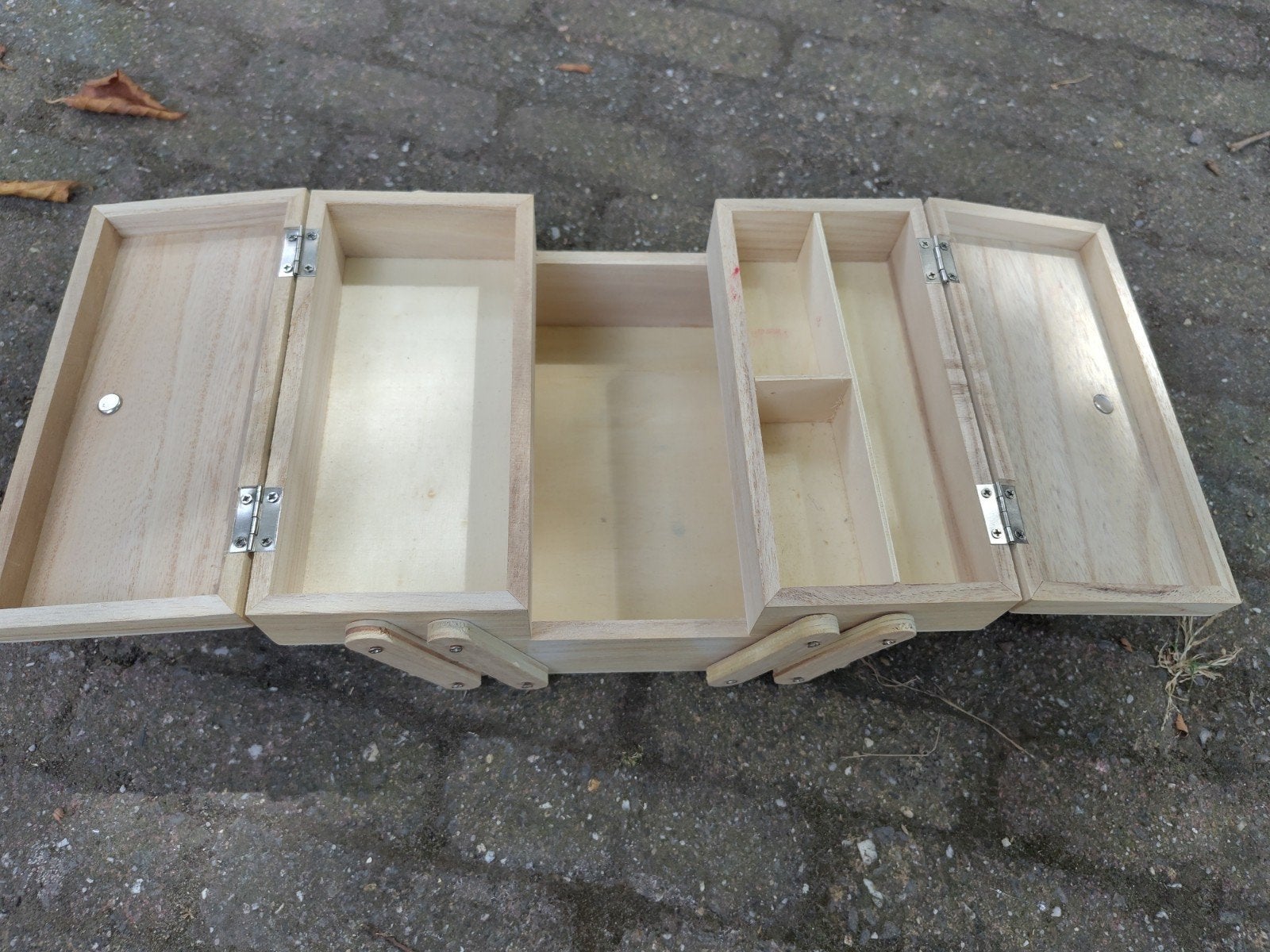 Houten knutselkist met meerdere vakken, Gebruikt, Overige thema's, Gereedschap of Toebehoren, Beige