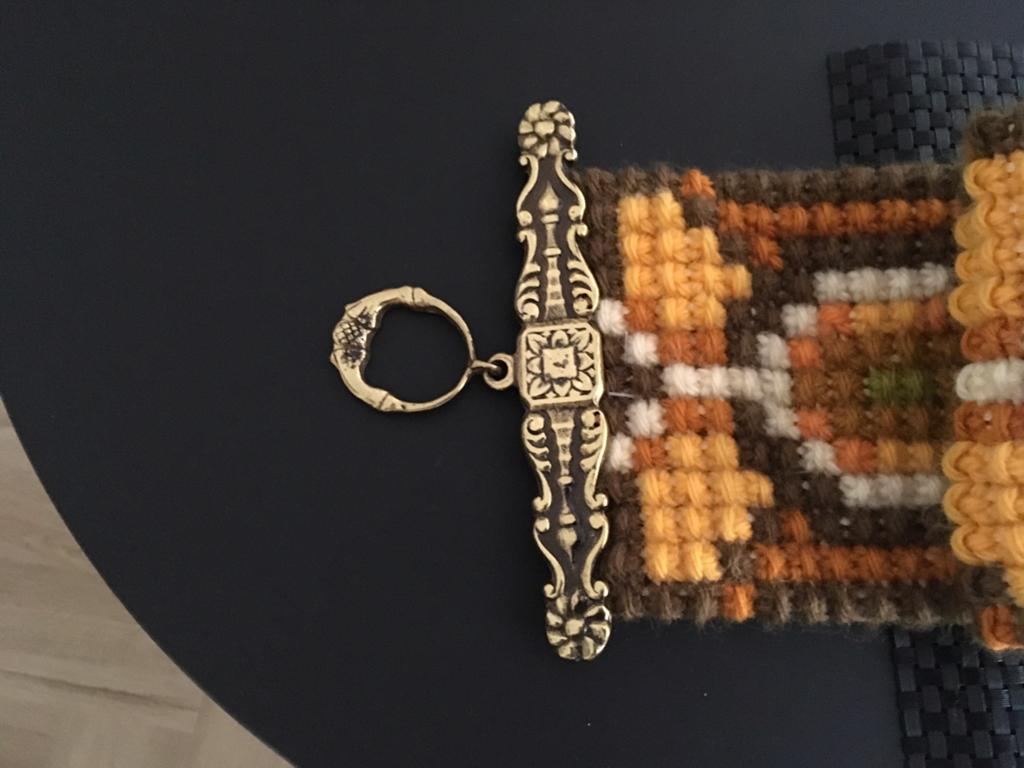 Decoratieve geborduurd schellekoord met koperen accenten!, Ophalen of Verzenden, Zo goed als nieuw, Handborduren, Patroon