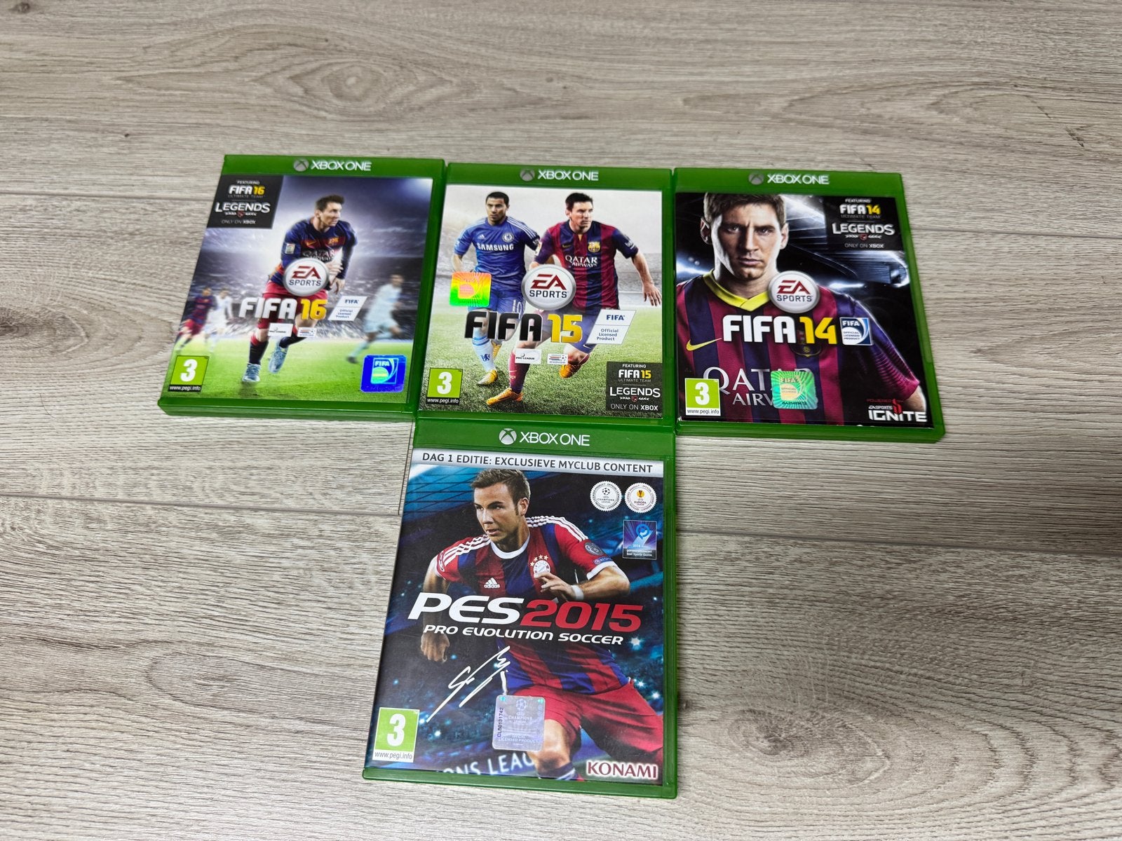 FIFA 14, 15, 16 & PES 2015 Xbox One Games Bundel, Gebruikt, Eén computer, Ophalen of Verzenden, Sport