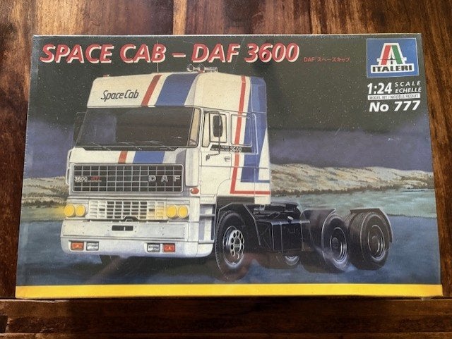 Italeri Space Cab DAF 3600, Ophalen, Nieuw, Bus of Vrachtwagen, Overige merken