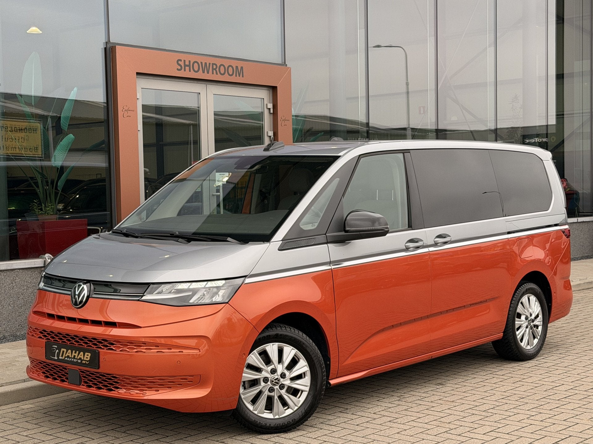 Volkswagen Multivan 1.4 eHybrid L2H1 7 Persoons | ACC | DAB, Dealer onderhouden, Stof, Gebruikt, Euro 6