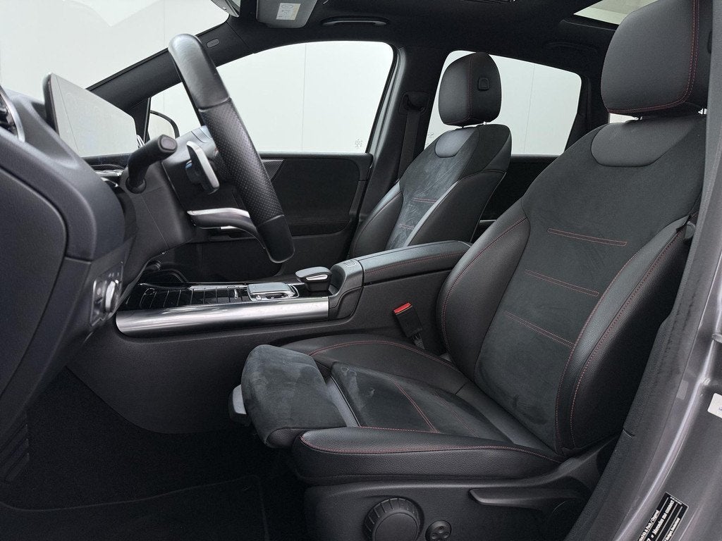 Mercedes-Benz B-klasse 180 Business Solution AMG | Trekhaak, 136 pk, Gebruikt, 4 cilinders, 700 kg