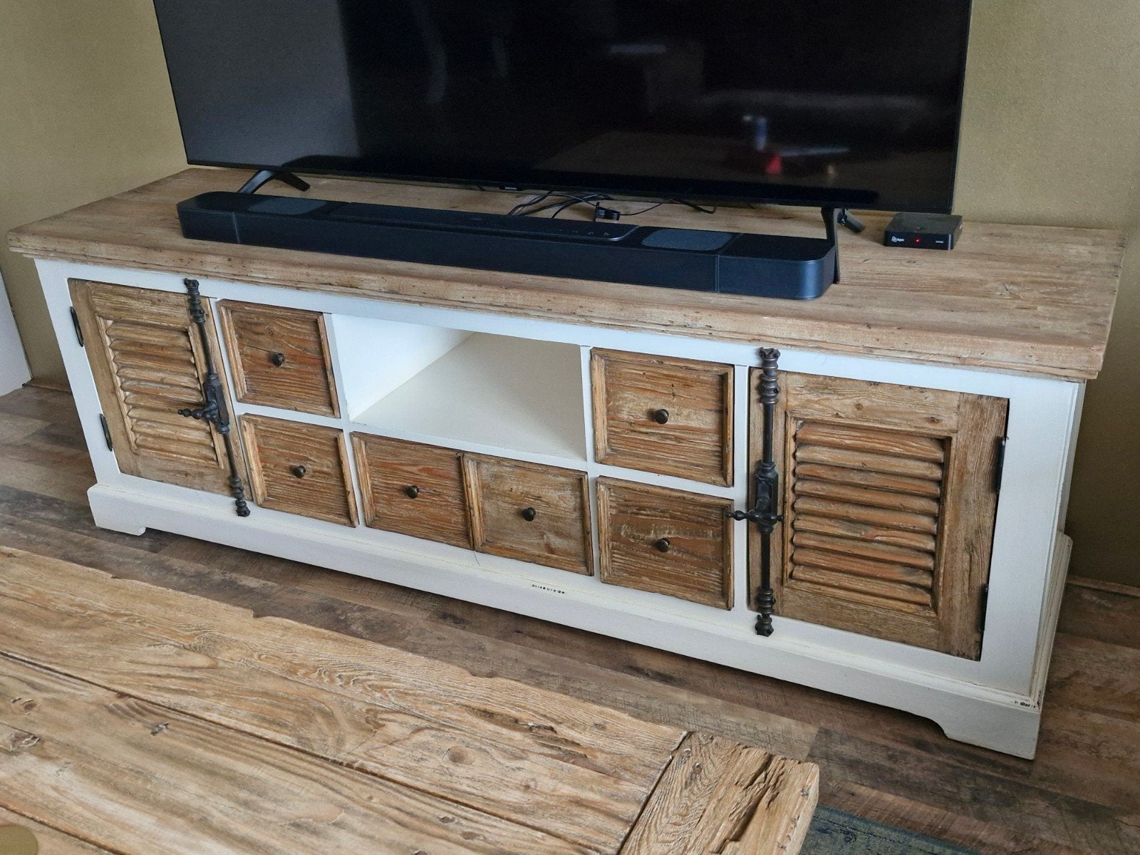 Mooie Amanda tv meubel van hout - 190x65x47 cm, Ophalen