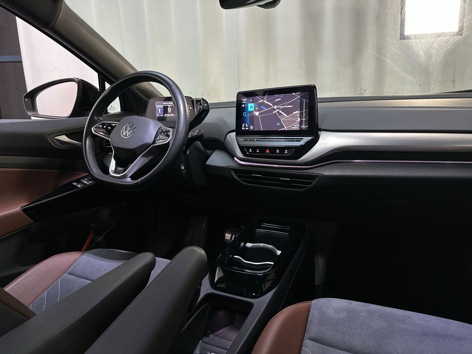 Volkswagen ID.4 Life 77 kWh SoH 92% Camera Navigatie Alcanta, Achterwielaandrijving, Gebruikt, Huisgarantie, Met garantie (alle)
