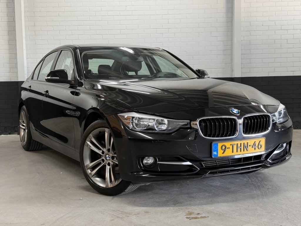 BMW 3-serie 316i High Executive / Navi/PDC/Stoelverw/NW Dist, Auto's, 1360 kg, Gebruikt, Zwart, 4 cilinders