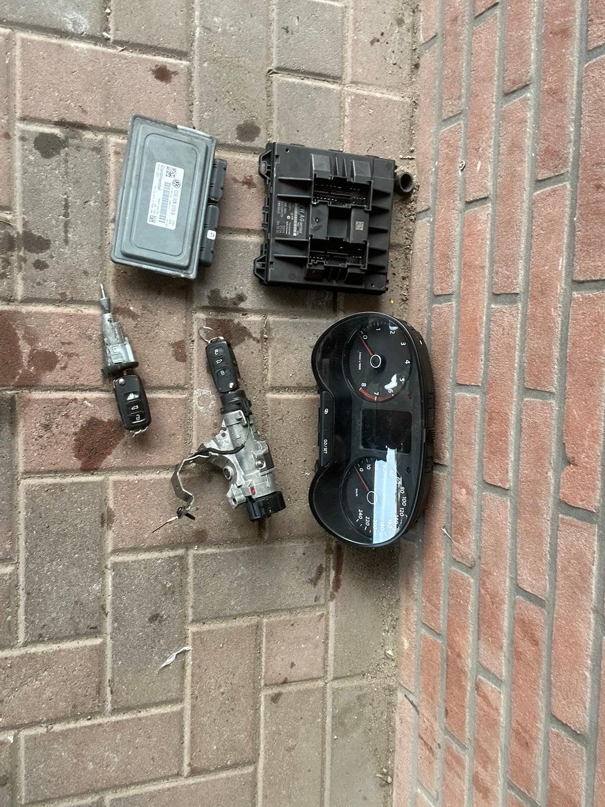 Volkswagen polo 6R  ecu set + sleutel, Ophalen of Verzenden, Volkswagen