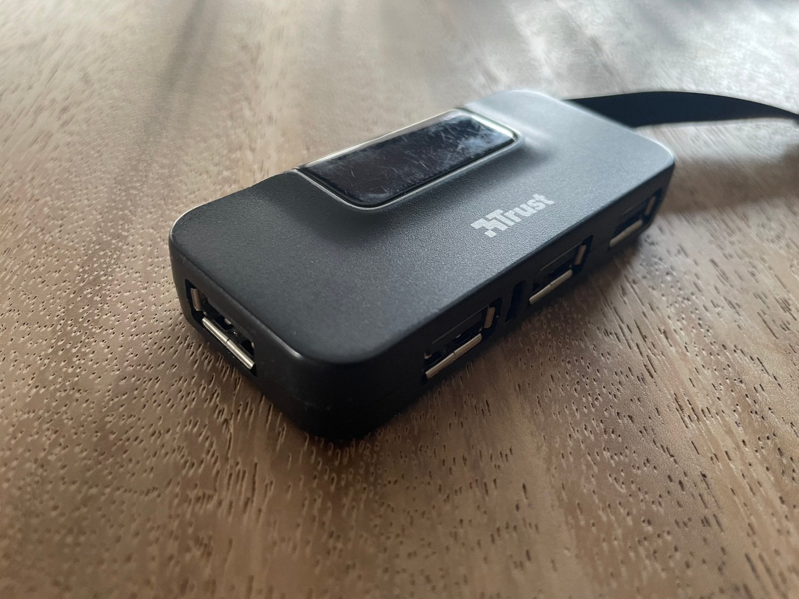 Hub 4 porte USB 2.0 tipo A TRUST Oila nero 21320, Ophalen of Verzenden, Zo goed als nieuw