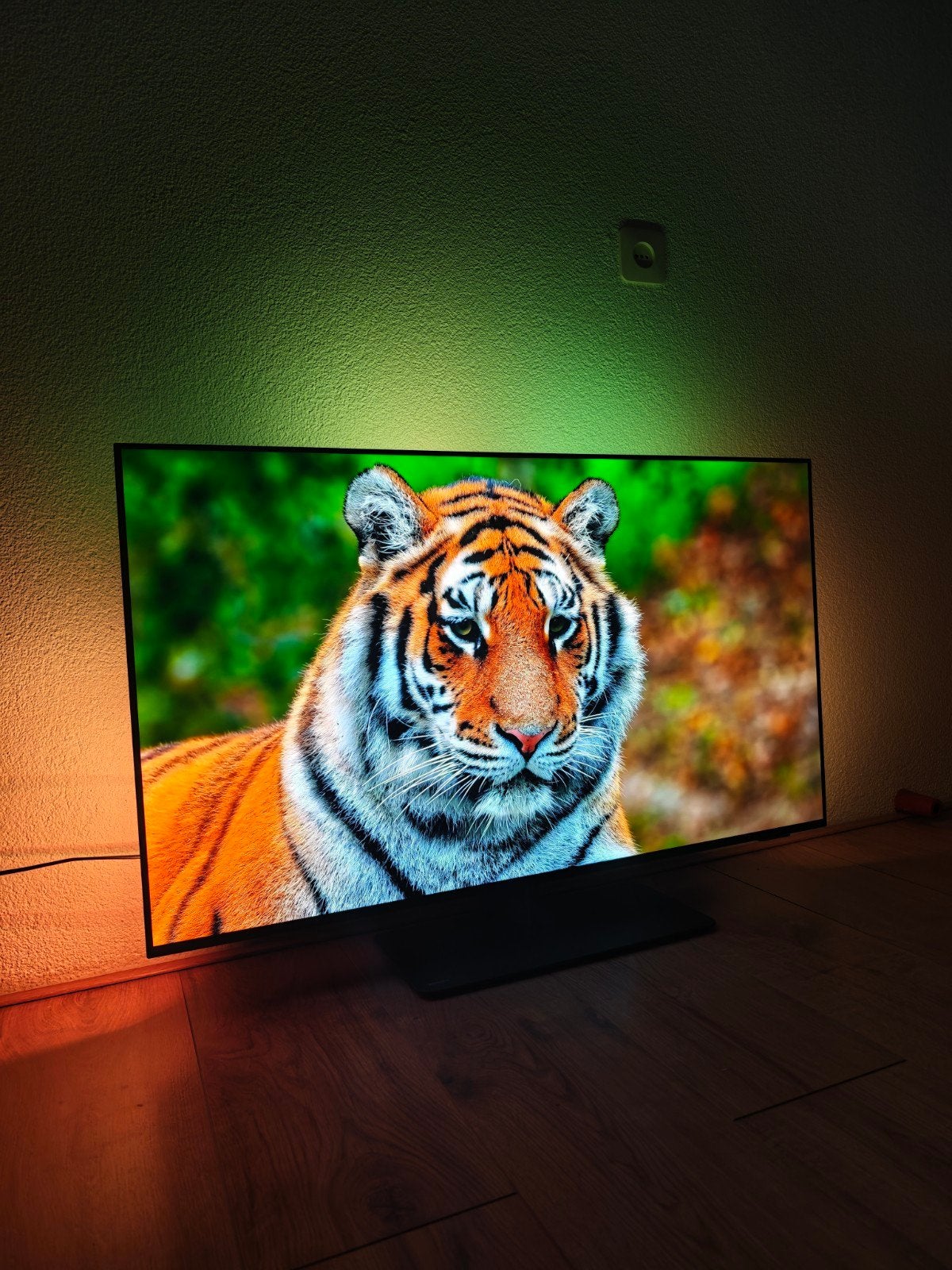 Foto 5 van Philips 42OLED808/12 4K OLED Ambilight – 120Hz/4K - 2024