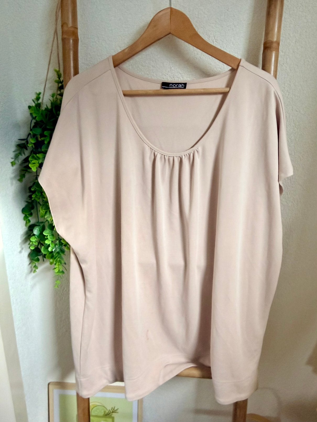Norah shirt maat 48, Ophalen of Verzenden, Zo goed als nieuw, Beige, Shirt of Top