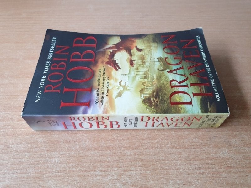 Robin Hobb - Dragonhaven (pocket), Verzenden, Gelezen, Robin Hobb