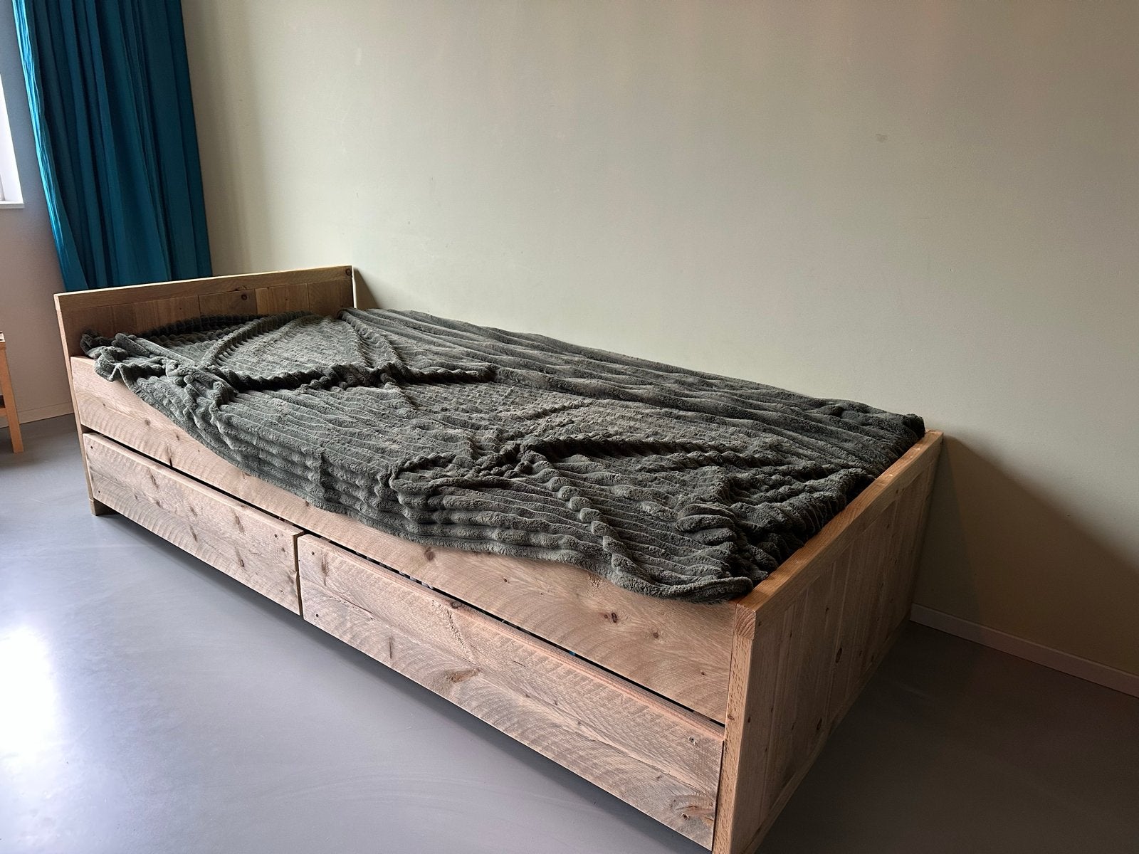 Steigerhouten eenpersoonsbed met opberglades, Ophalen, Gebruikt, 90 cm, Steigerhout