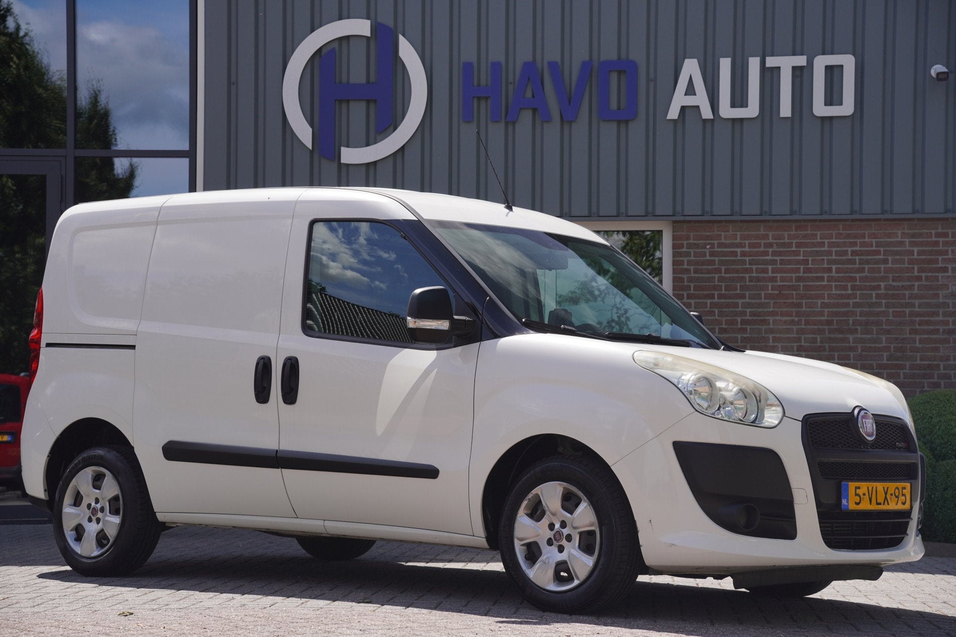 Fiat Doblò Cargo 1.3 MultiJet SX, AIRCO, TREKHAAK, BTW-VRIJ, Euro 5, Stof, Gebruikt, Zwart