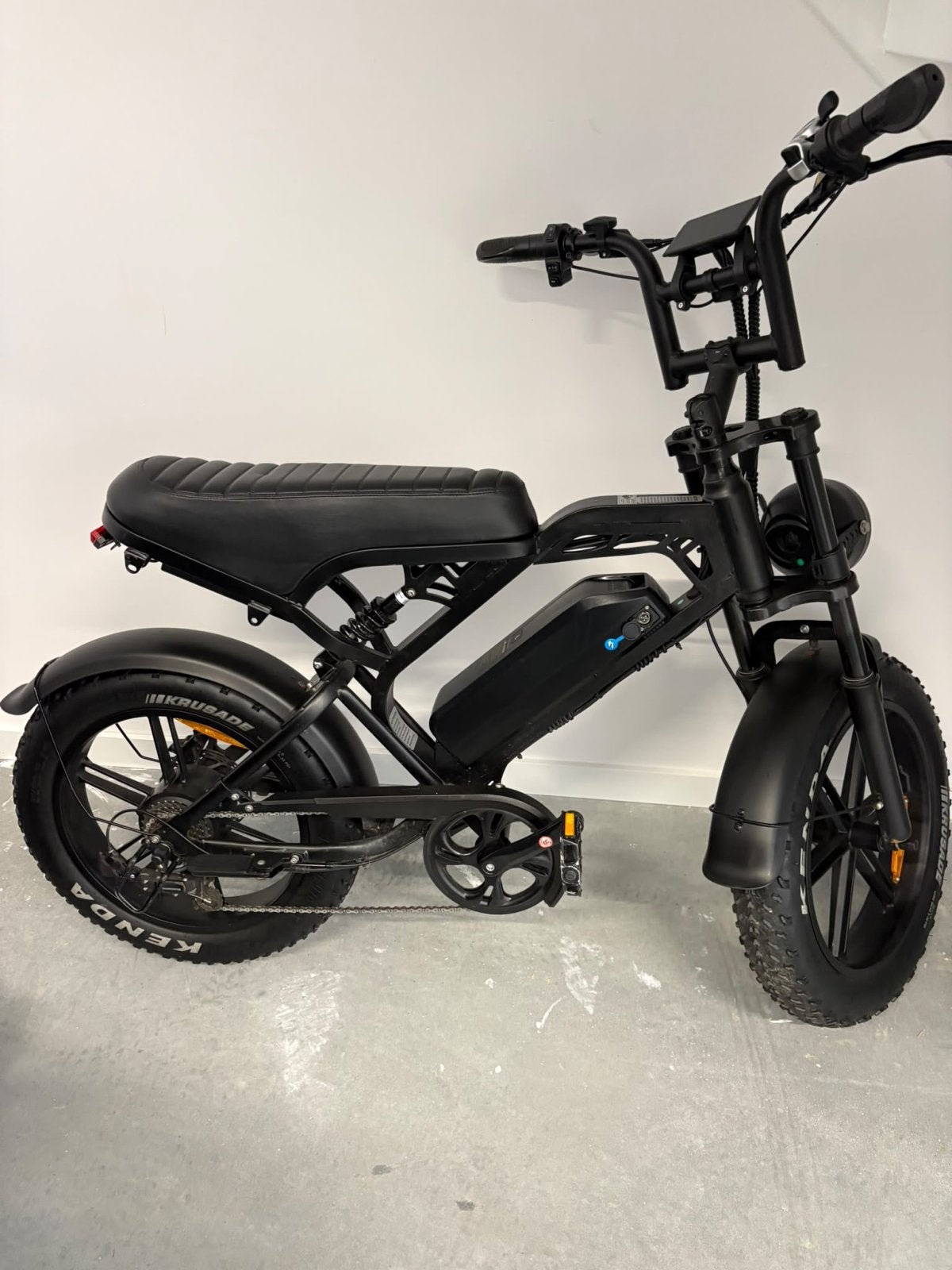 Fatbike E-bike - Zwart,  nieuw, Fietsen en Brommers, Zo goed als nieuw, 51 tot 55 cm, 50 km per accu of meer, Ophalen
