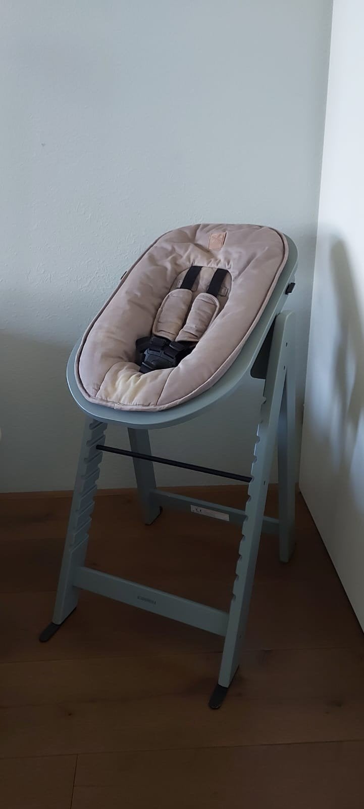 Kinderstoel Kidsmill met accessoires, Kinderen en Baby's, Ophalen, Zo goed als nieuw, Meegroeistoel