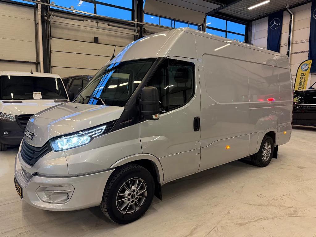 Iveco Daily 35S21 L2H2 Automaat Airco Navi Cruisecontrol Luc, Auto's, Achterwielaandrijving, Gebruikt, Euro 6, 4 cilinders
