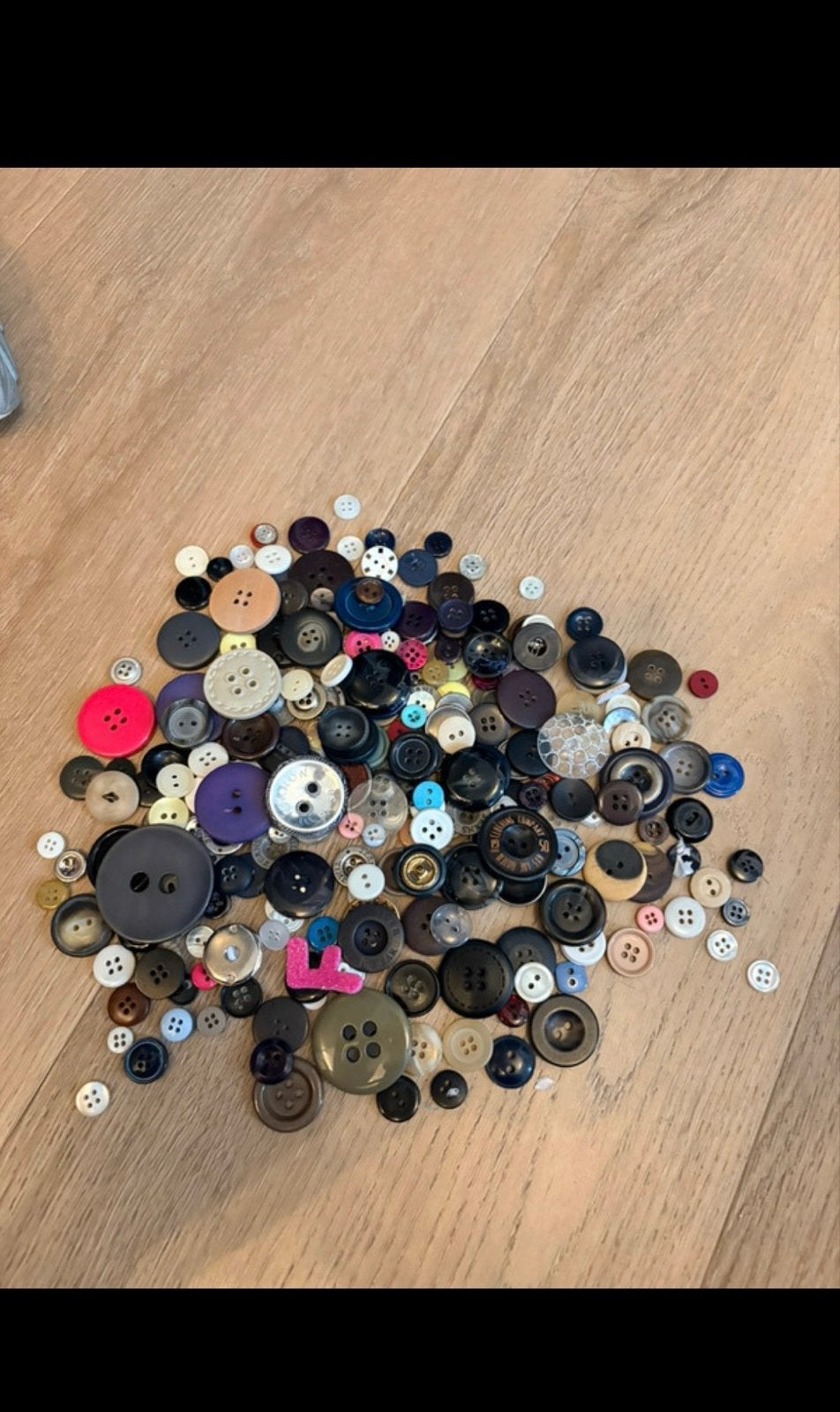Grote verzameling knopen in diverse maten en kleuren, Hobby en Vrije tijd, Ophalen of Verzenden, Zo goed als nieuw, Knoop of Knopen