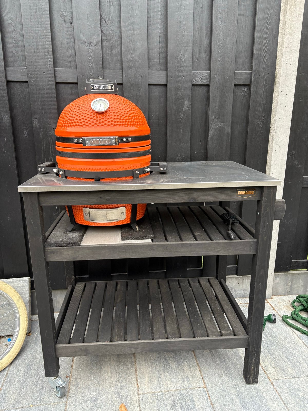 Grill Guru Kamado Compact met BBQ Tafel, Ophalen, Gebruikt