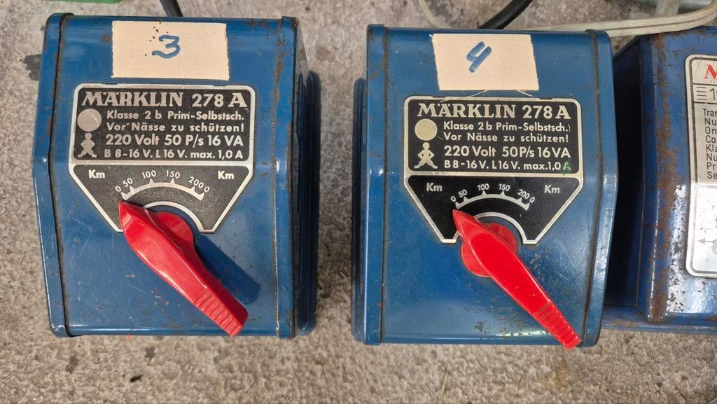 Transformatoren(trein) te koop, 9 stuks Märklin. 10VA, Ophalen of Verzenden, Gebruikt, Wisselstroom, Märklin