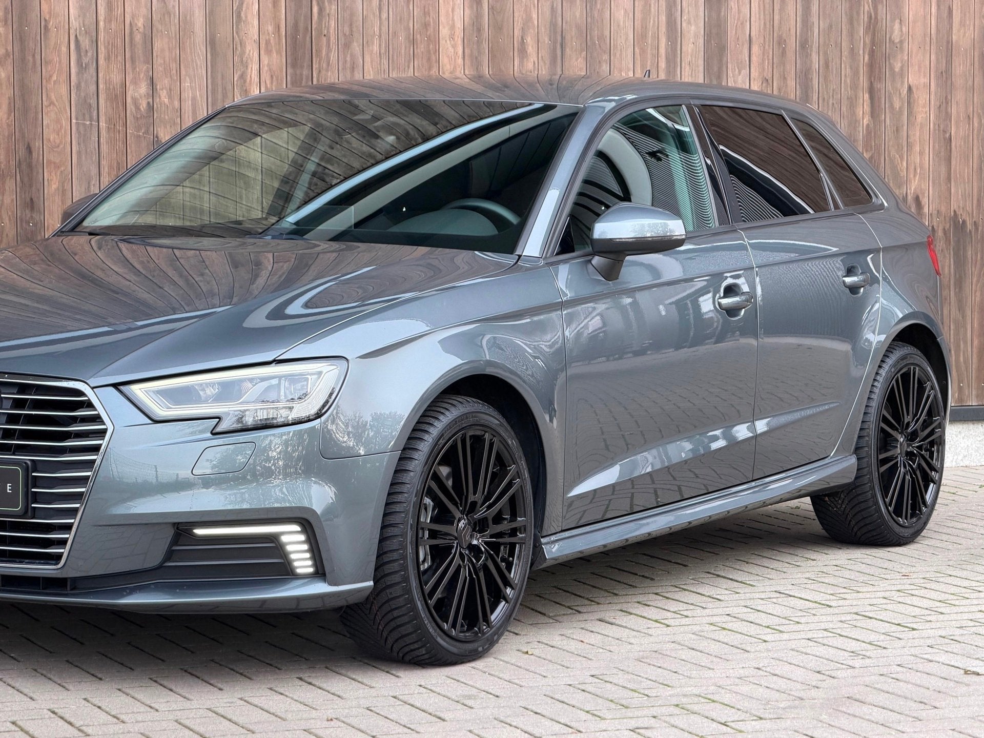 Audi A3 Sportback 40 e-tron Advance Sport / Keyless / 97% SO, Auto's, 8 kWh, Stof, Gebruikt, Zwart