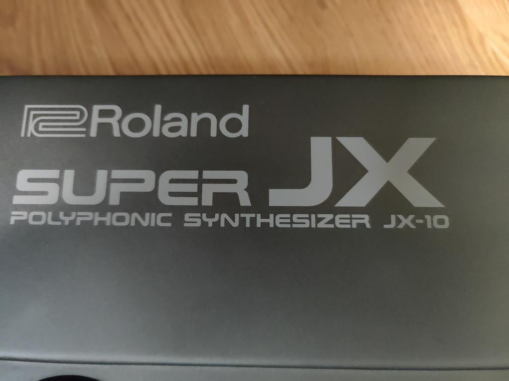 Roland Super JX-10 Polyphonic Synthesizer, Muziek en Instrumenten, Synthesizers, Ophalen, 61 toetsen, Roland