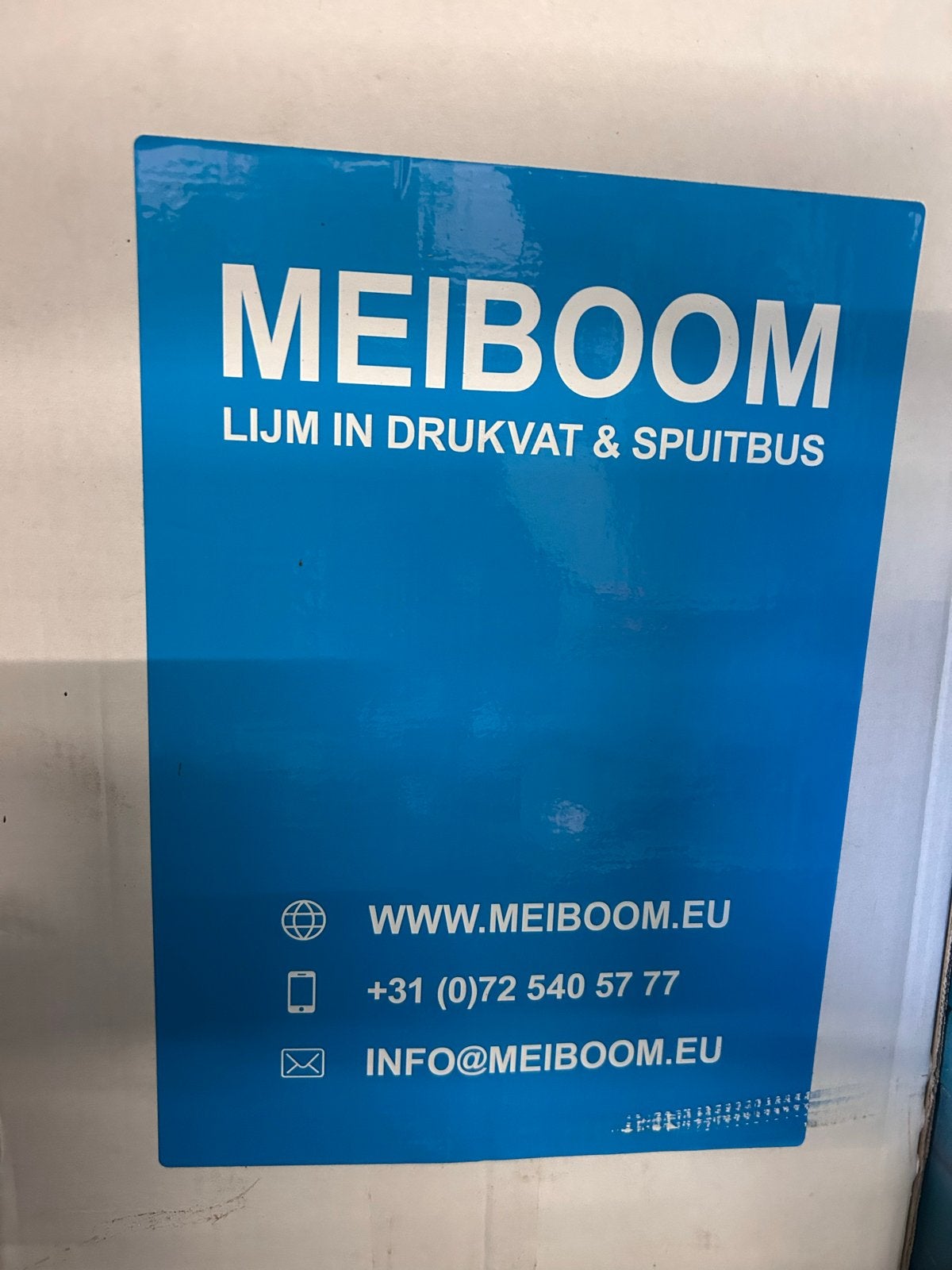 Meiboom Spuitlijm Fles 17kg Nieuw in Doos, 15 tot 20 liter, Ophalen, Nieuw