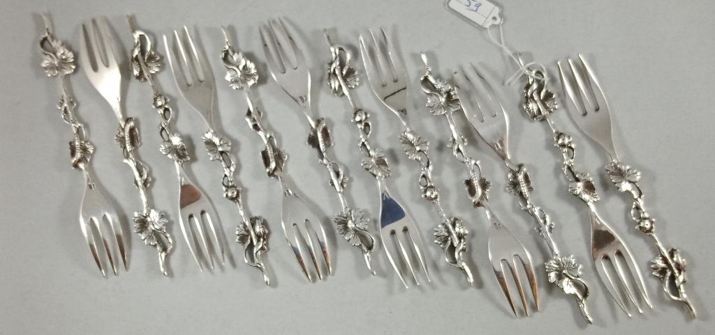 12 taartvorken Druivenrank antiek 835 zilver, Ophalen of Verzenden, Zilver