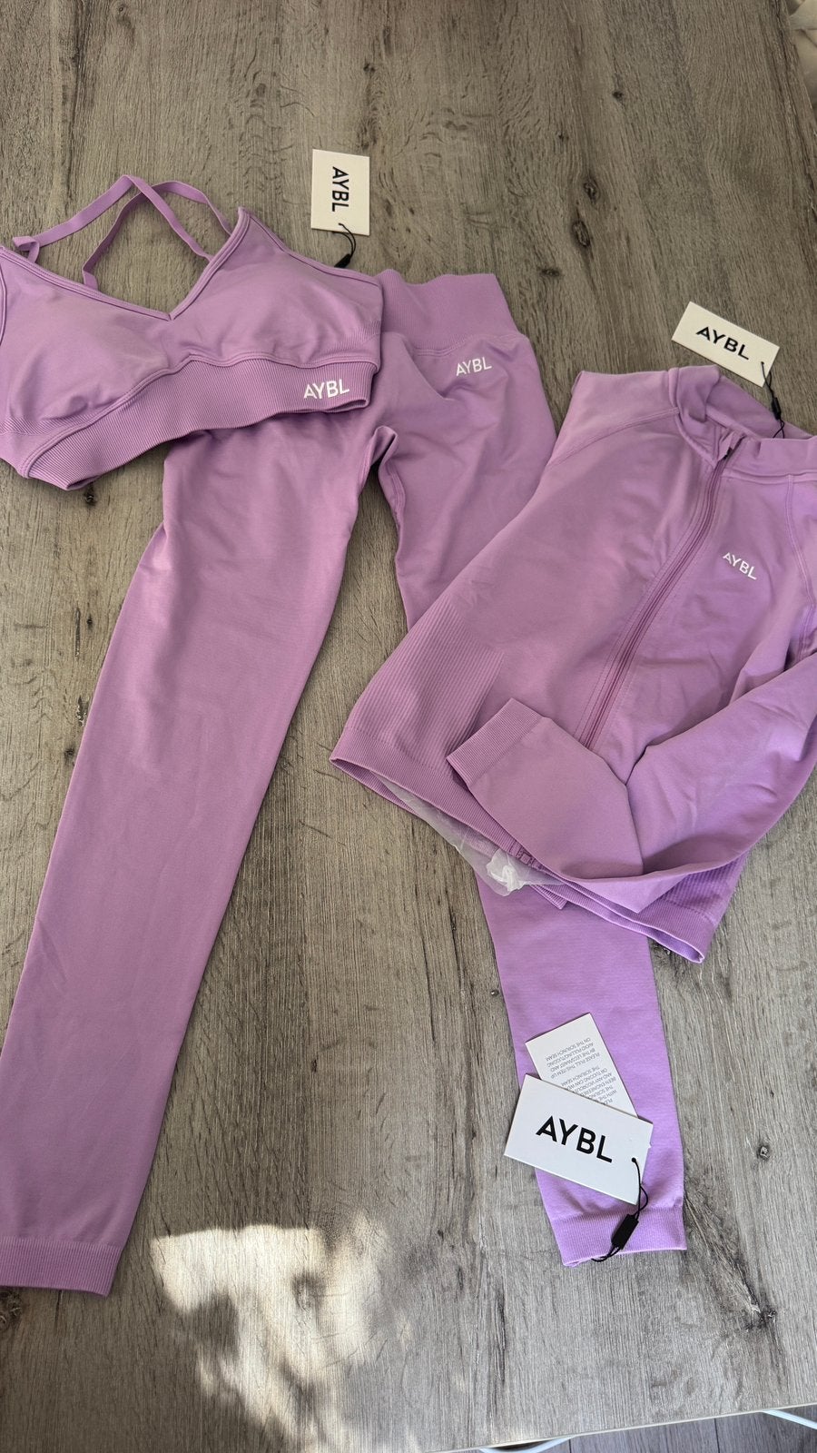 AYBL adapt seamless sport set compleet nieuw., Verzenden, Nieuw, Maat 34 (XS) of kleiner, Paars