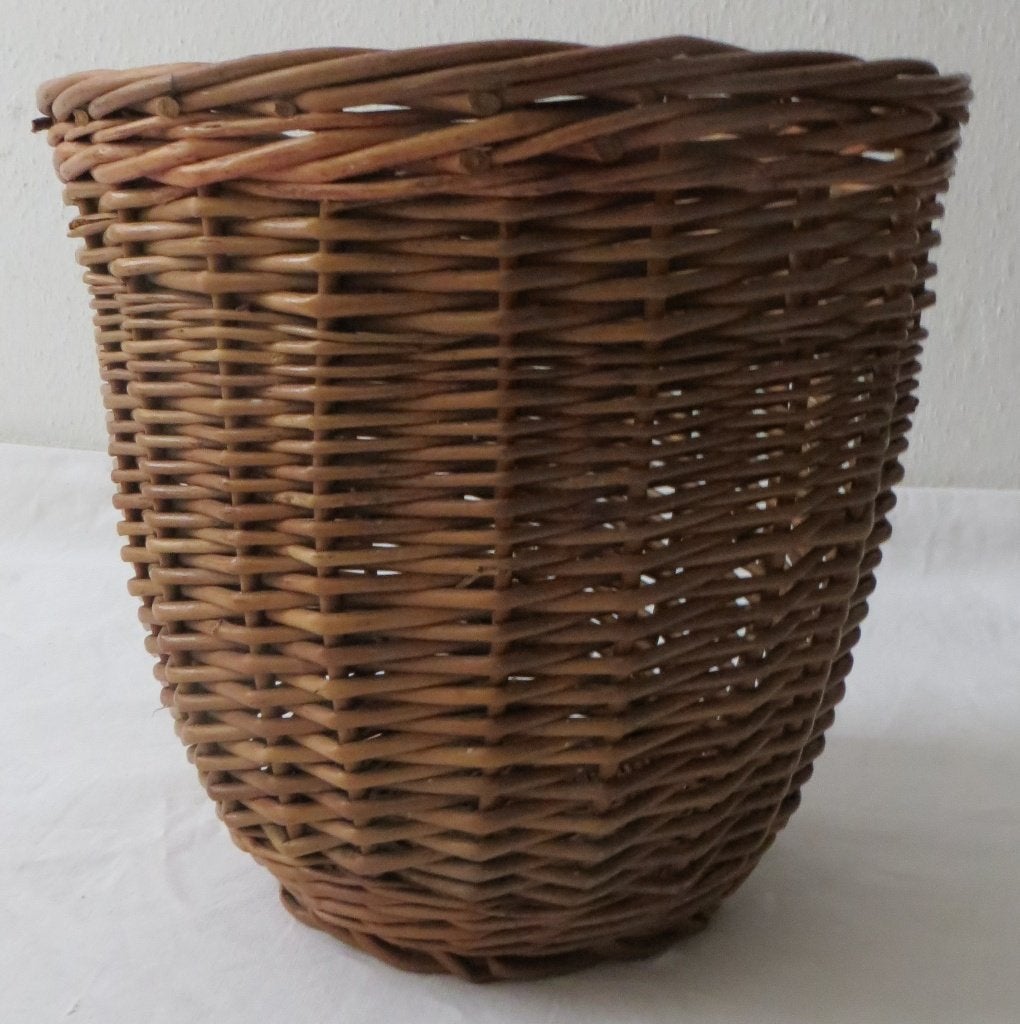 Vintage mand. Rieten stofdoekenmandje. Poetsdoekenmand, Ophalen, Gebruikt, Gevlochten, Mand