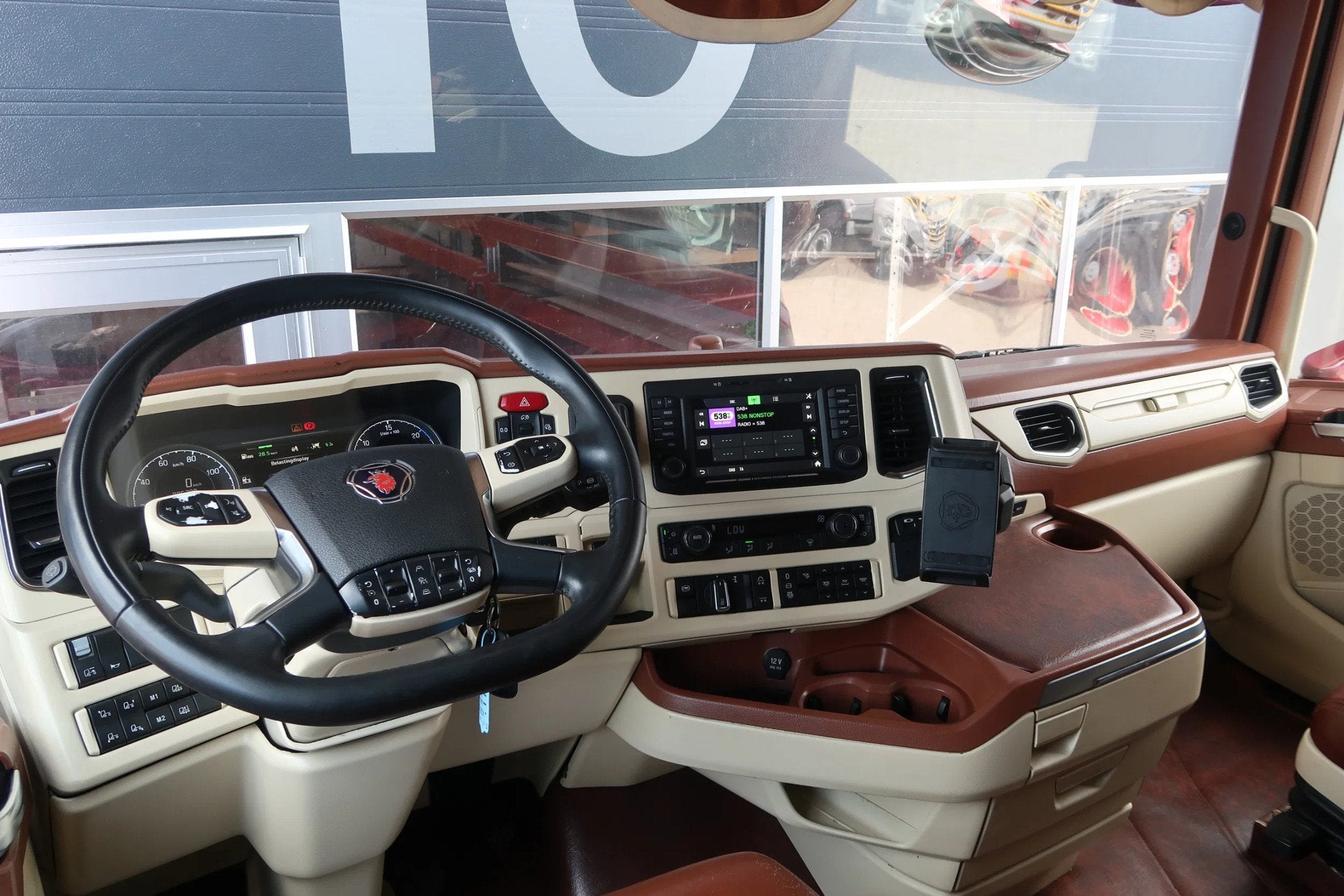 Scania S500 NGS 6X2/4/ FULL AIR/ RETARDER/ SPECIAL INTERIOR/, Automaat, Euro 6, Scania, Leder