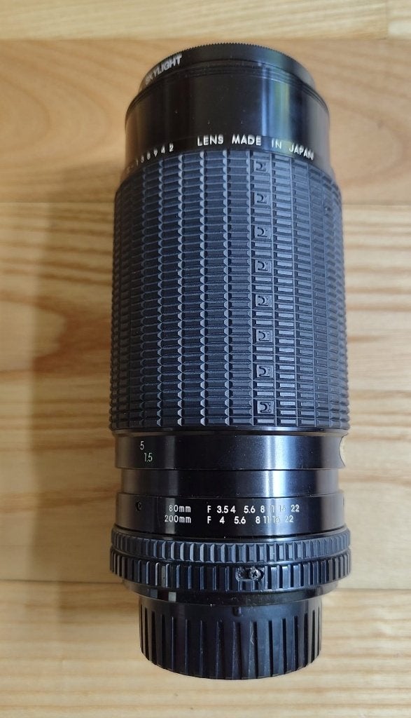 Sigma Telelens 80-200 mm in leren lenskoker LC-7, Sigma, Beschermhoes/tas, Zo goed als nieuw, Telelens