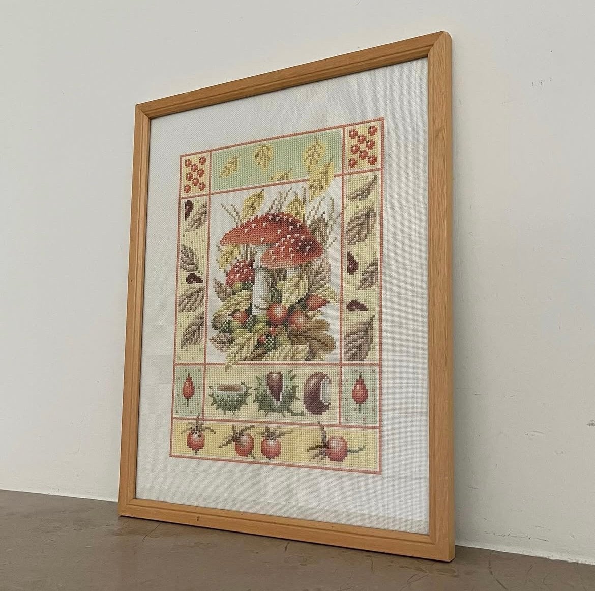Herfst paddestoelen kruissteek geborduurd handwerk decoratie, Ophalen
