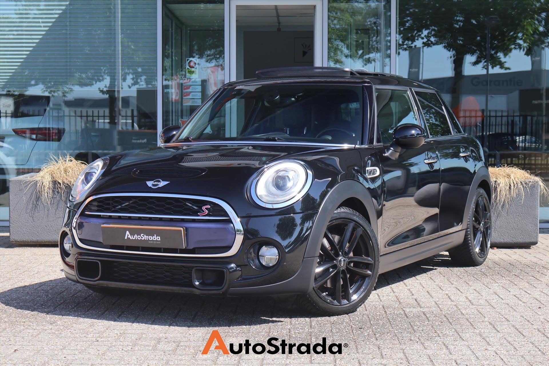 Mini Mini 2.0 COOPER S 192PK 5 DEURS I Pano I Stoelverwarmin, 1998 cc, 1195 kg, Gebruikt, Met garantie (alle)