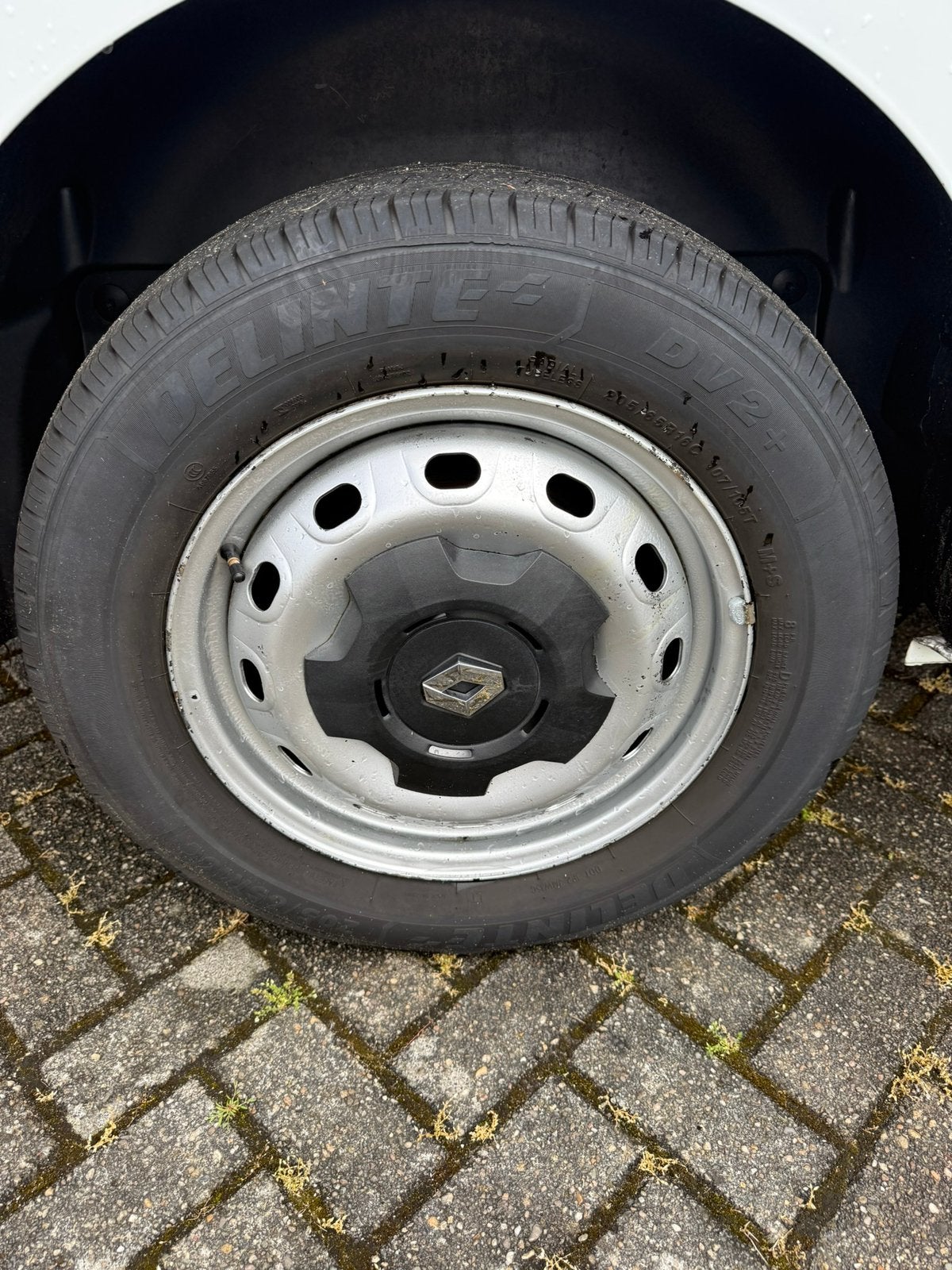 5x114.3 Renault Trafic 215/65/16C 107/105T, Ophalen of Verzenden, Zo goed als nieuw