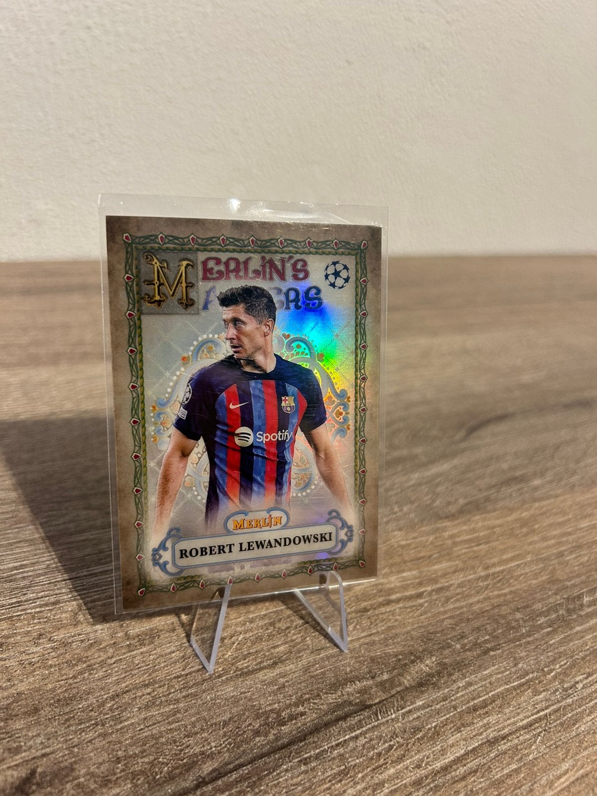 Robert Lewandowski 2022-23 Topps Merlin UCC #MM-3, Verzamelen, Sportartikelen en Voetbal, Ophalen of Verzenden, Zo goed als nieuw