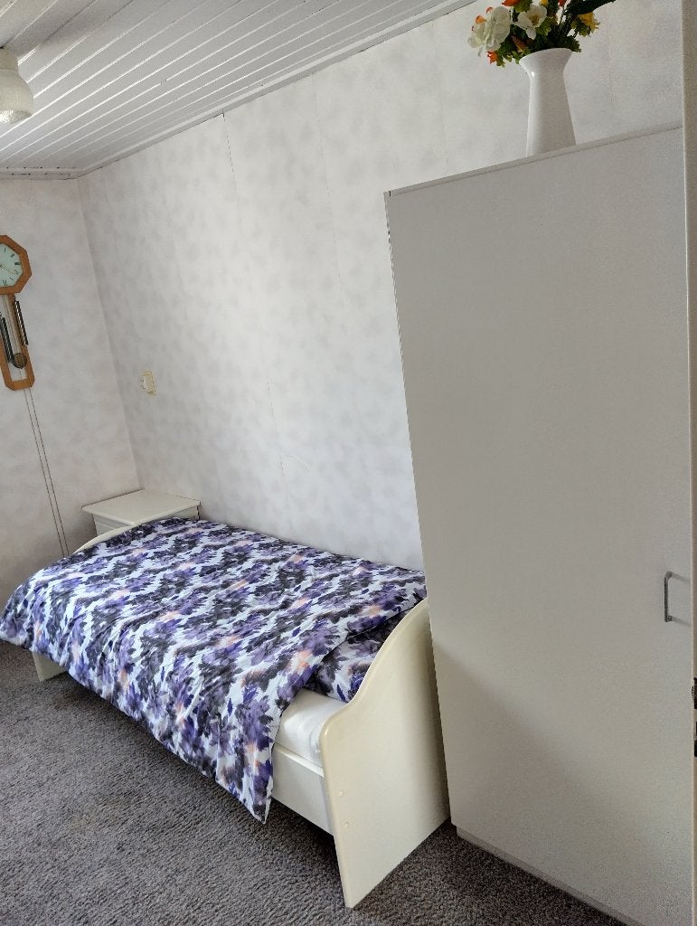 Gratis bed met kast en nachtkastje, Ophalen, Gebruikt, 90 cm, Eenpersoons