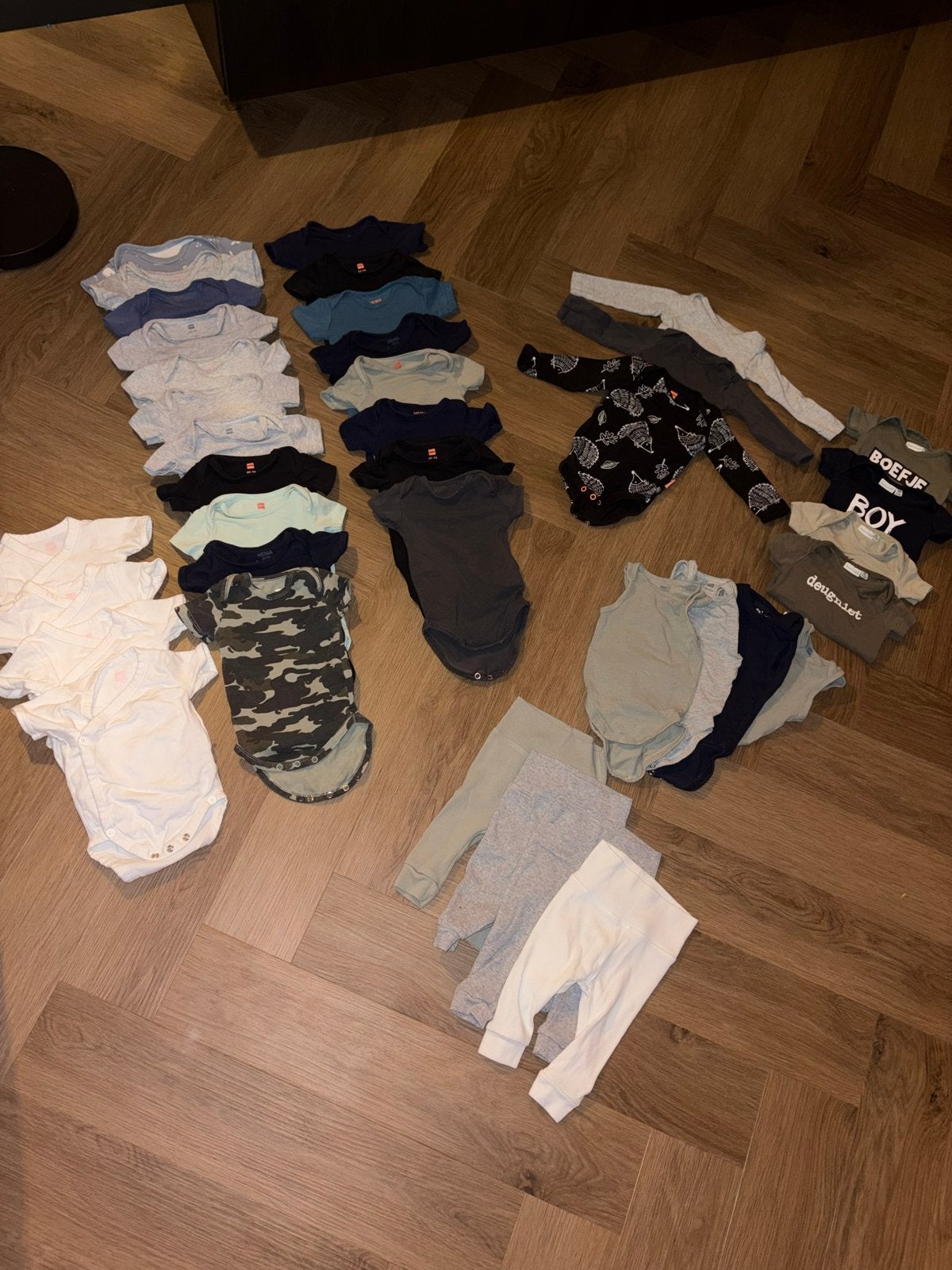 Grote set babykleding: rompers, broekjes, shirts (maat 50-56, Ophalen, Gebruikt, Jongetje of Meisje