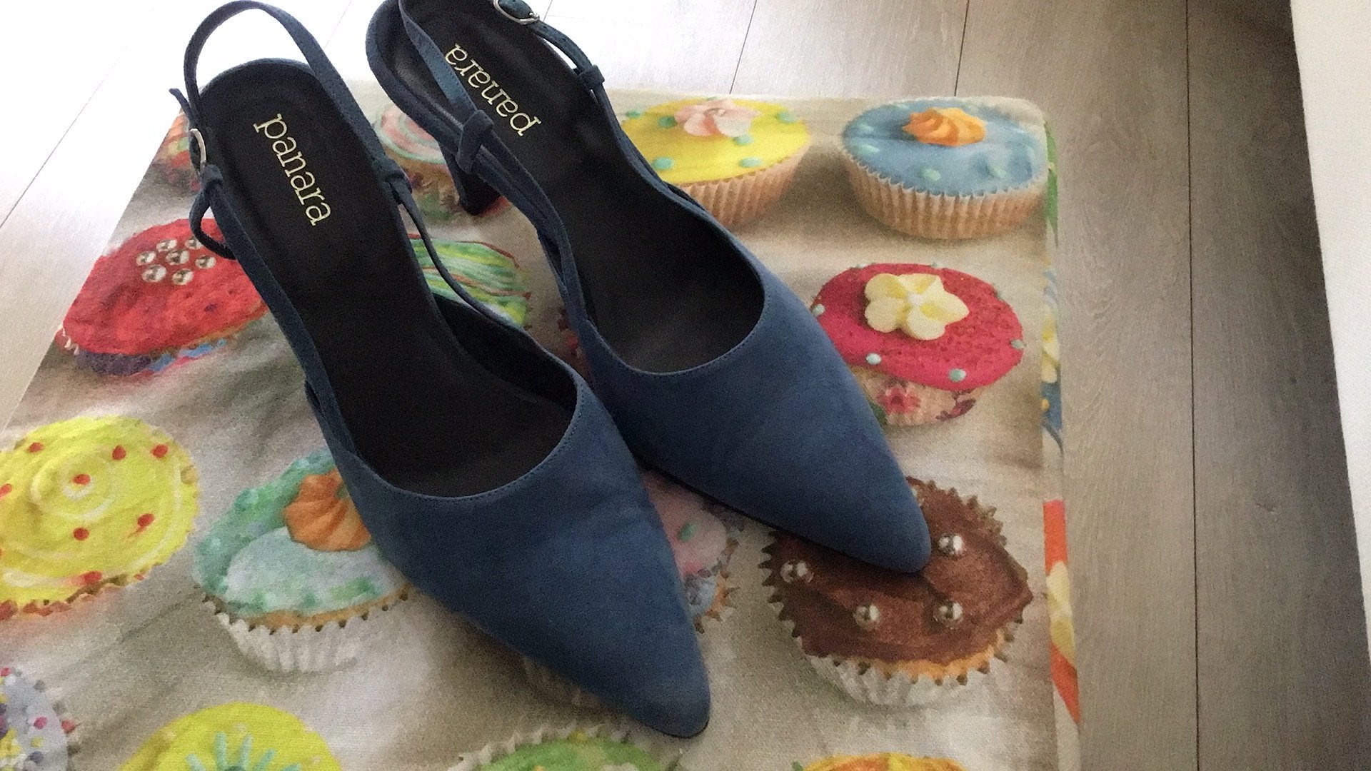 Panara 40, Ophalen of Verzenden, Zo goed als nieuw, Pumps