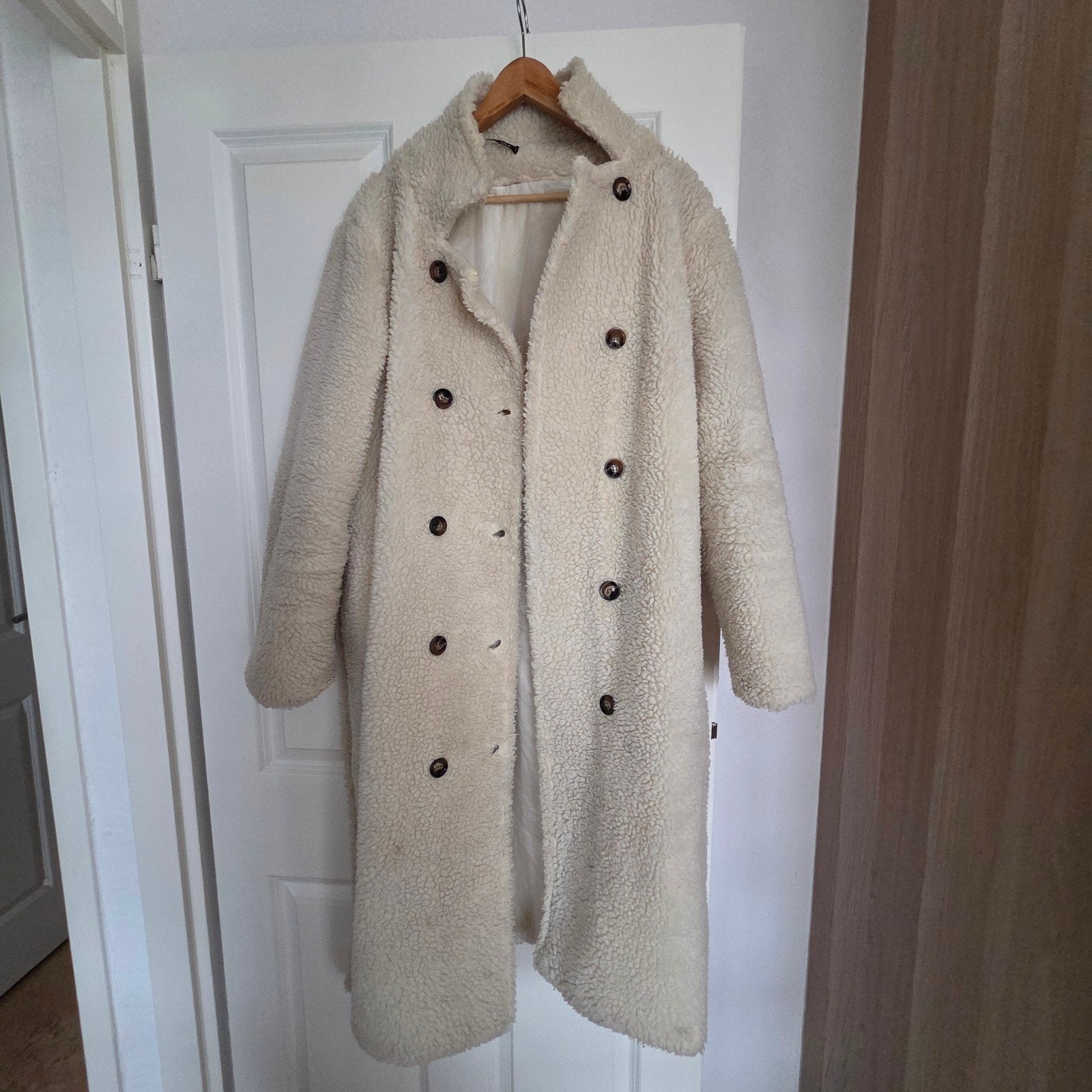 Boohoo Teddy Jas - Crème - Maat 40 (M), Maat 38/40 (M), Ophalen of Verzenden, Zo goed als nieuw, Boohoo