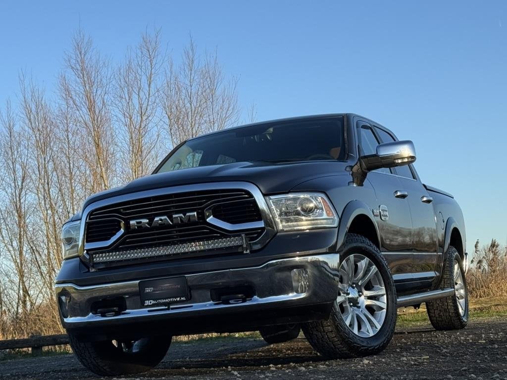 Dodge Ram 1500 LONGHORN 5.7L V8 HEMI, ORIG NED, LUCHTVERING,, Auto's, Dodge, Bedrijf, Te koop, RAM 1500, 4x4, ABS, Achteruitrijcamera