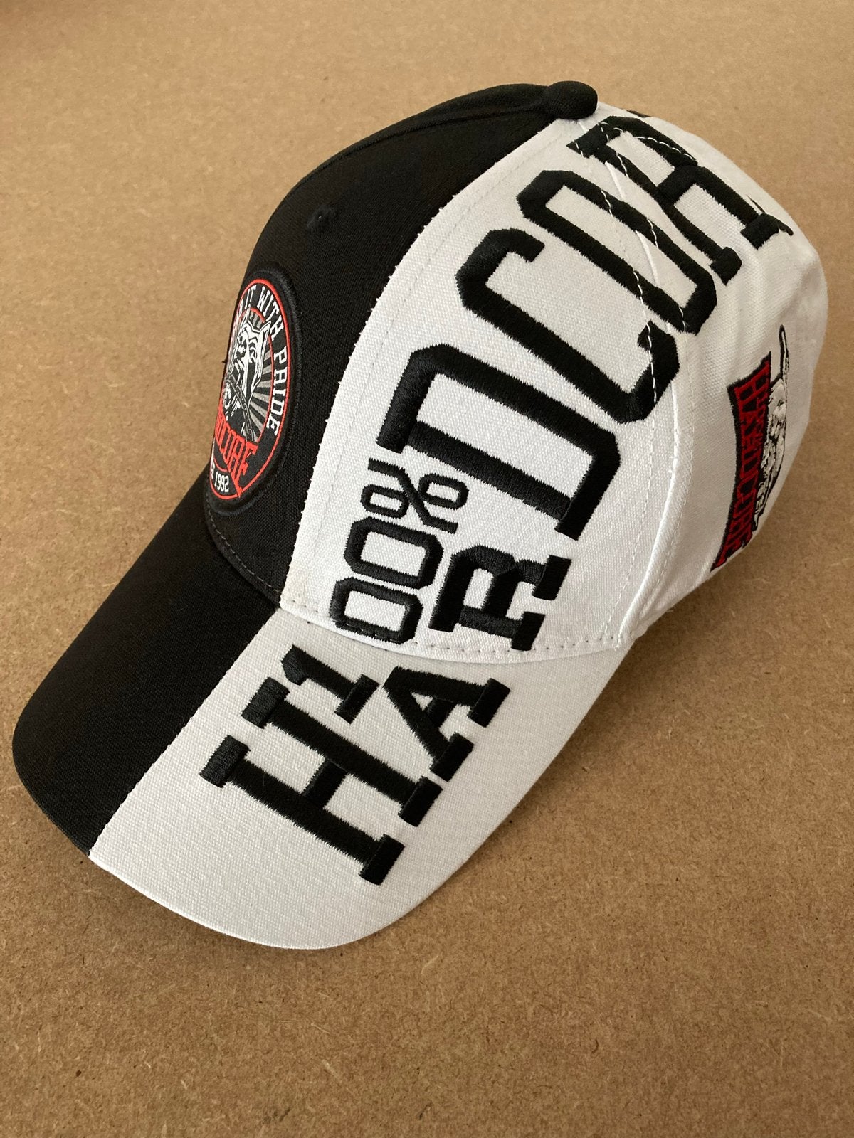 Hardcore Cap Zwart Wit Rood, Verzenden, Nieuw, One size fits all, Pet