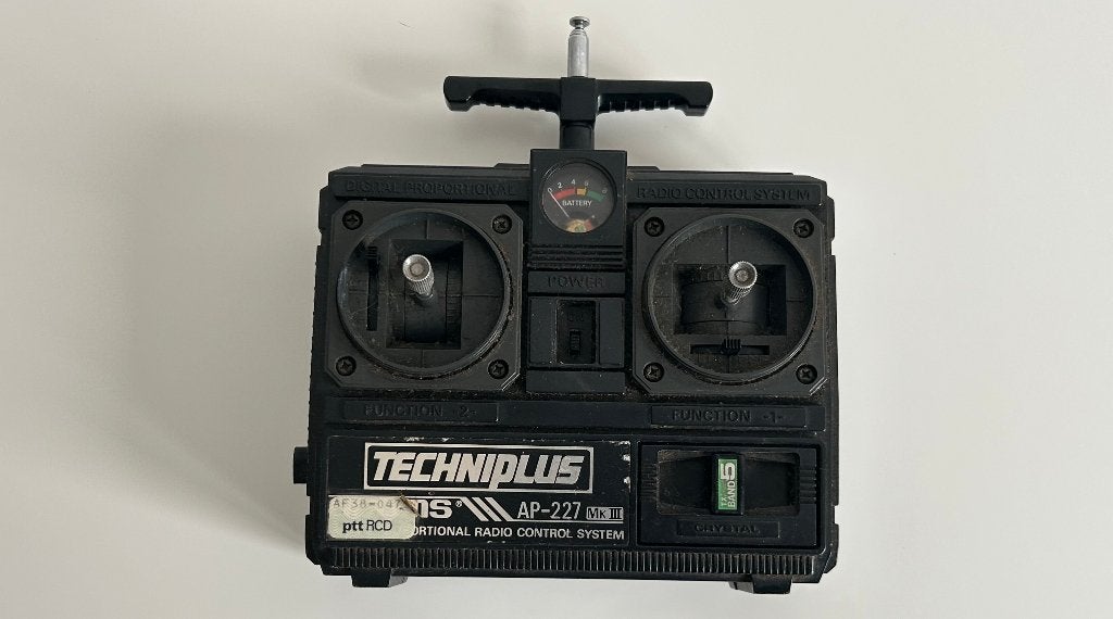 Techniplus AP-227 MK3 zender + kristal rc, Ophalen of Verzenden, Gebruikt, Overige schalen, Onderdeel