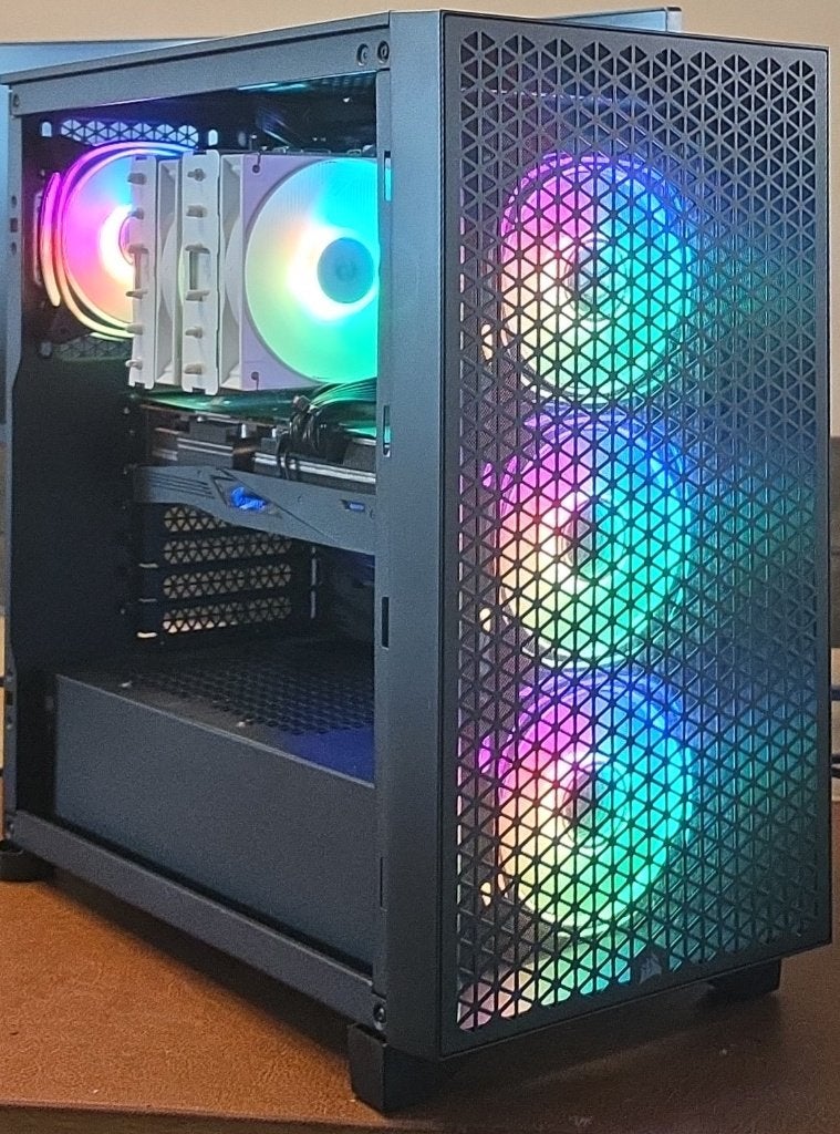 MULTIMEDIA & GAMEPC R5 5600X/750GBM.2/16GBDDR4/RX5700XT 8G, Zelf gebouwde pc, Multimedia-GamePC, Zo goed als nieuw, Gaming